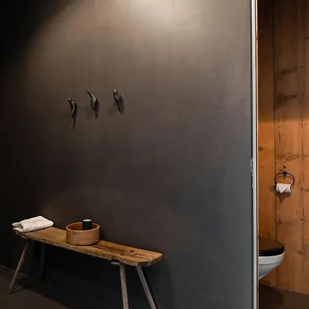 Ein Kraftort Und Architektonisches Juwel Ardez