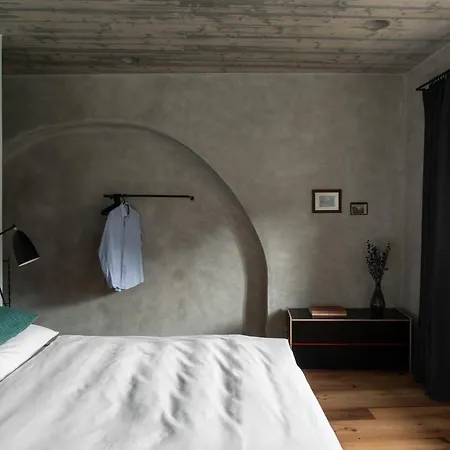 Ein Kraftort Und Architektonisches Juwel Ardez