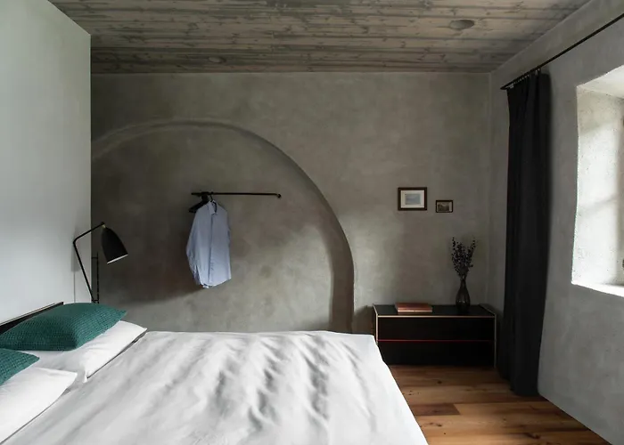 Ein Kraftort Und Architektonisches Juwel Ardez