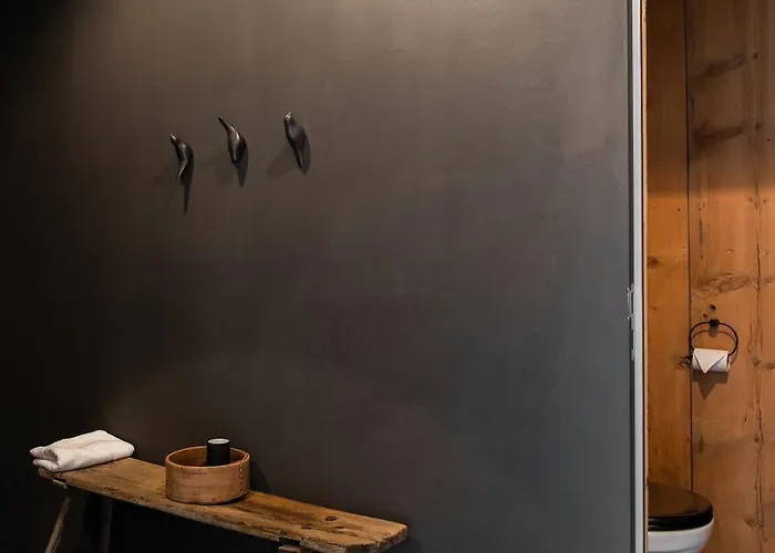 Ein Kraftort Und Architektonisches Juwel Ardez