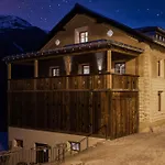 Ein Kraftort Und Architektonisches Juwel Ardez