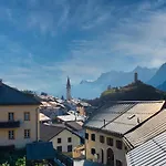 Ein Kraftort Und Architektonisches Juwel ヴィラ