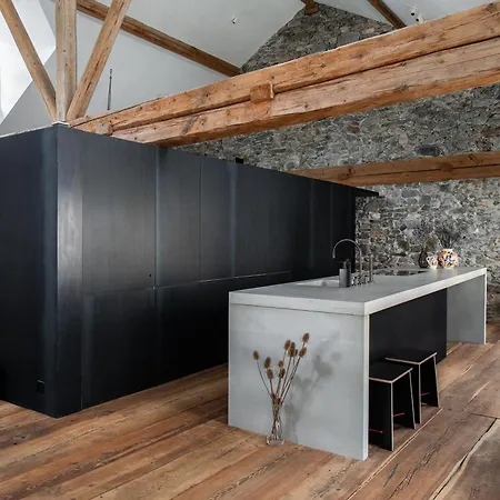 Ein Kraftort Und Architektonisches Juwel וילה Ardez
