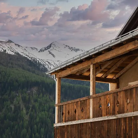 Ein Kraftort Und Architektonisches Juwel Villa